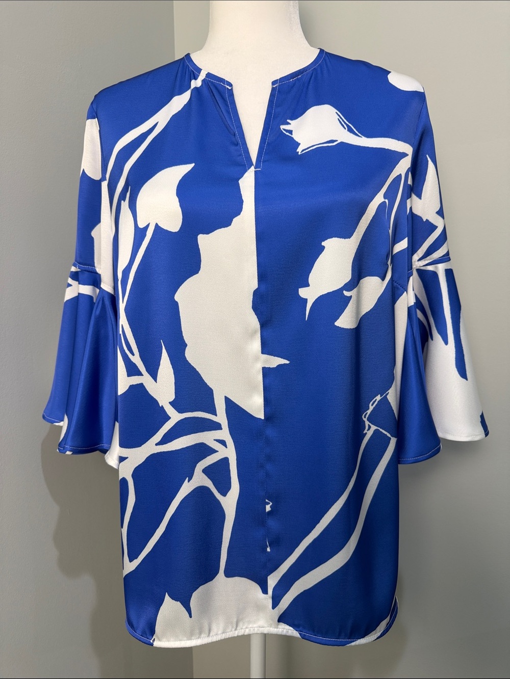 Ming Wang Purple Blue & White Split-Front Blouse. Size Small. New With Tags